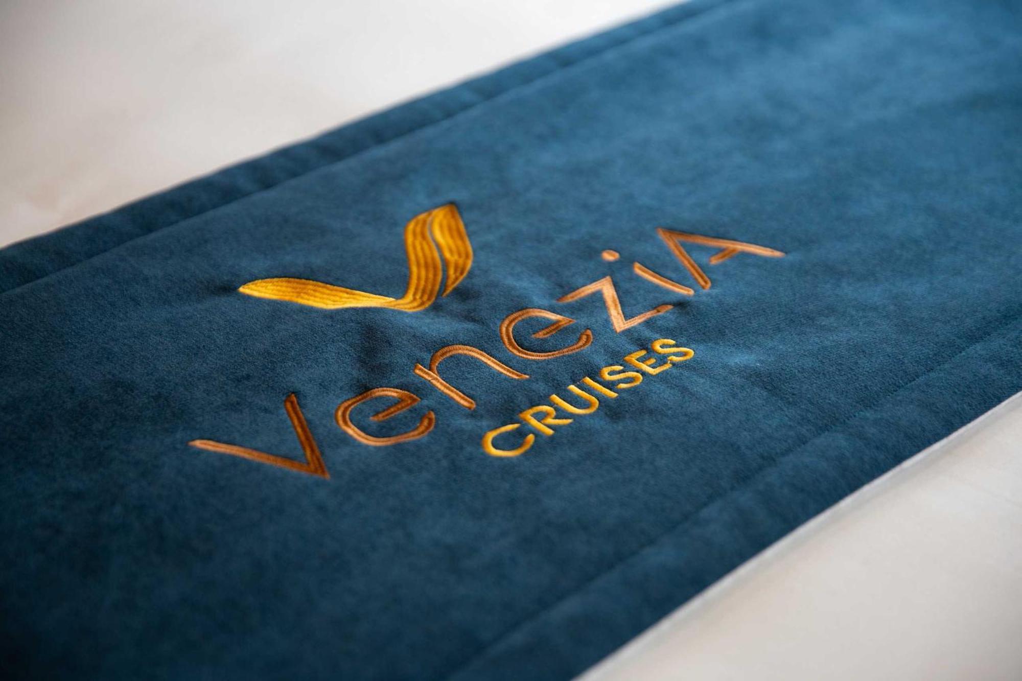 Venezia Boutique Cruises - Catba Island Hotell Chan Chau Eksteriør bilde